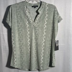 Fifty Street Green Pattern Blouse Medium NWT Geometric Short Sleeve Top Casual